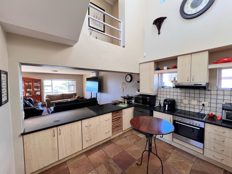 4 Bedroom Property for Sale in Wavecrest Eastern Cape